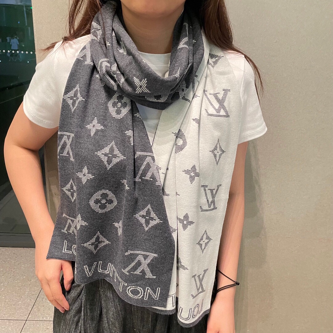 Louis Vuitton_SCARF_GREY_32x180